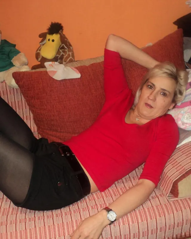 Caroline, 41 ans, rencontre sexe à Floing