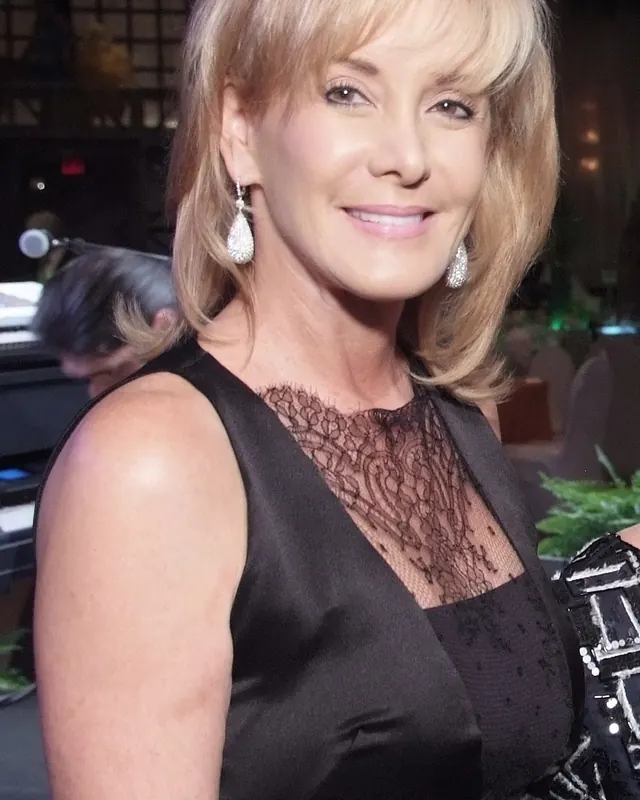 Catherine, 52 ans, rencontre sexe à Ydes
