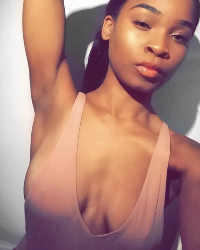Fatoumata, 24 ans, rencontre sexe à Montsinéry-Tonnegrande