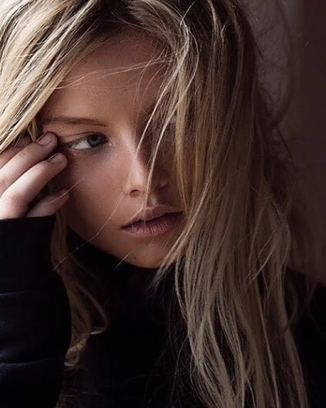 Gabrielle, 23 ans, rencontre sexe à Saint-Clément-des-Levées