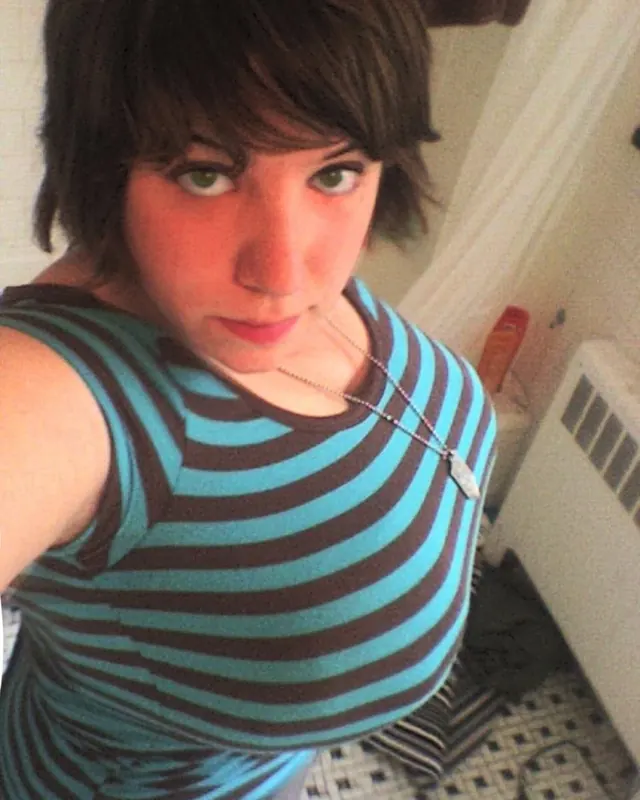 Manon, 25 ans, rencontre sexe à La Norville